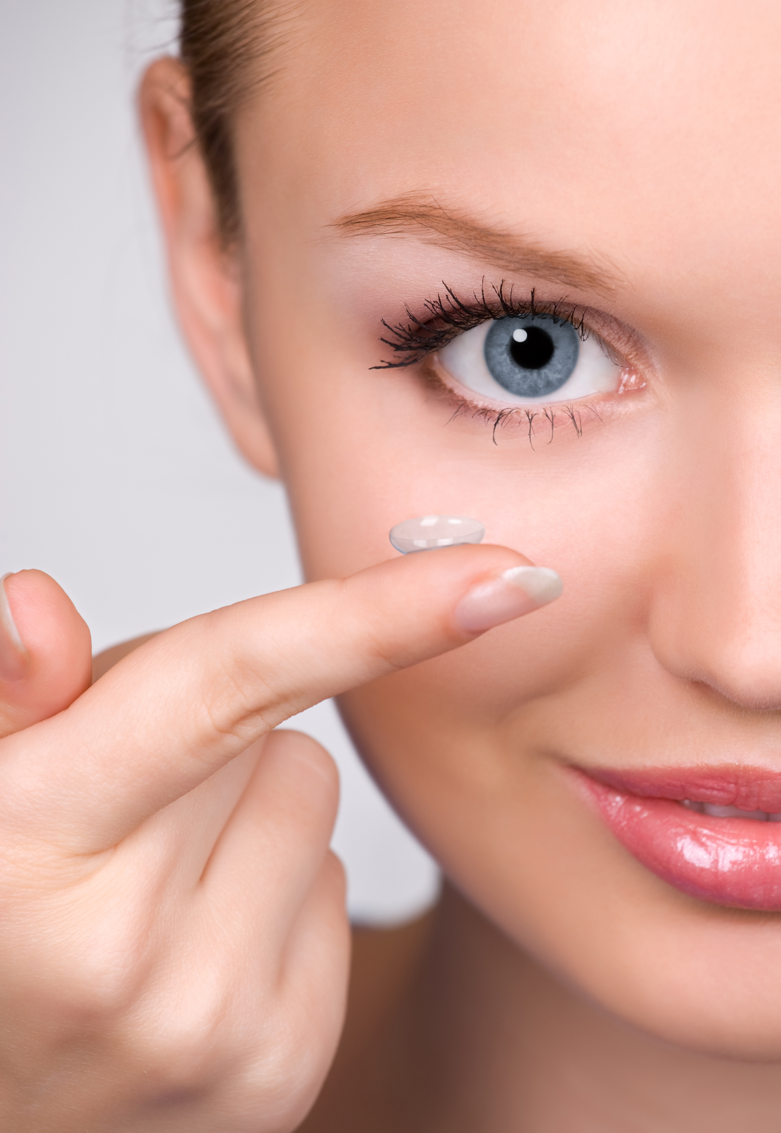 What To Know Before Trying Coloured Contact Lenses